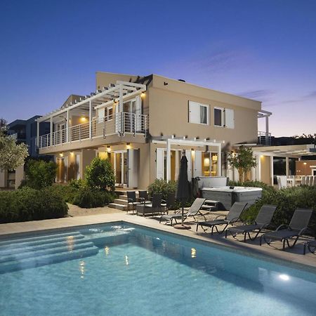 Villa Bella - Beautiful And Modern House With Pool, Souna, Jacuzzi & Playground, Liznjan - Istra Zewnętrze zdjęcie