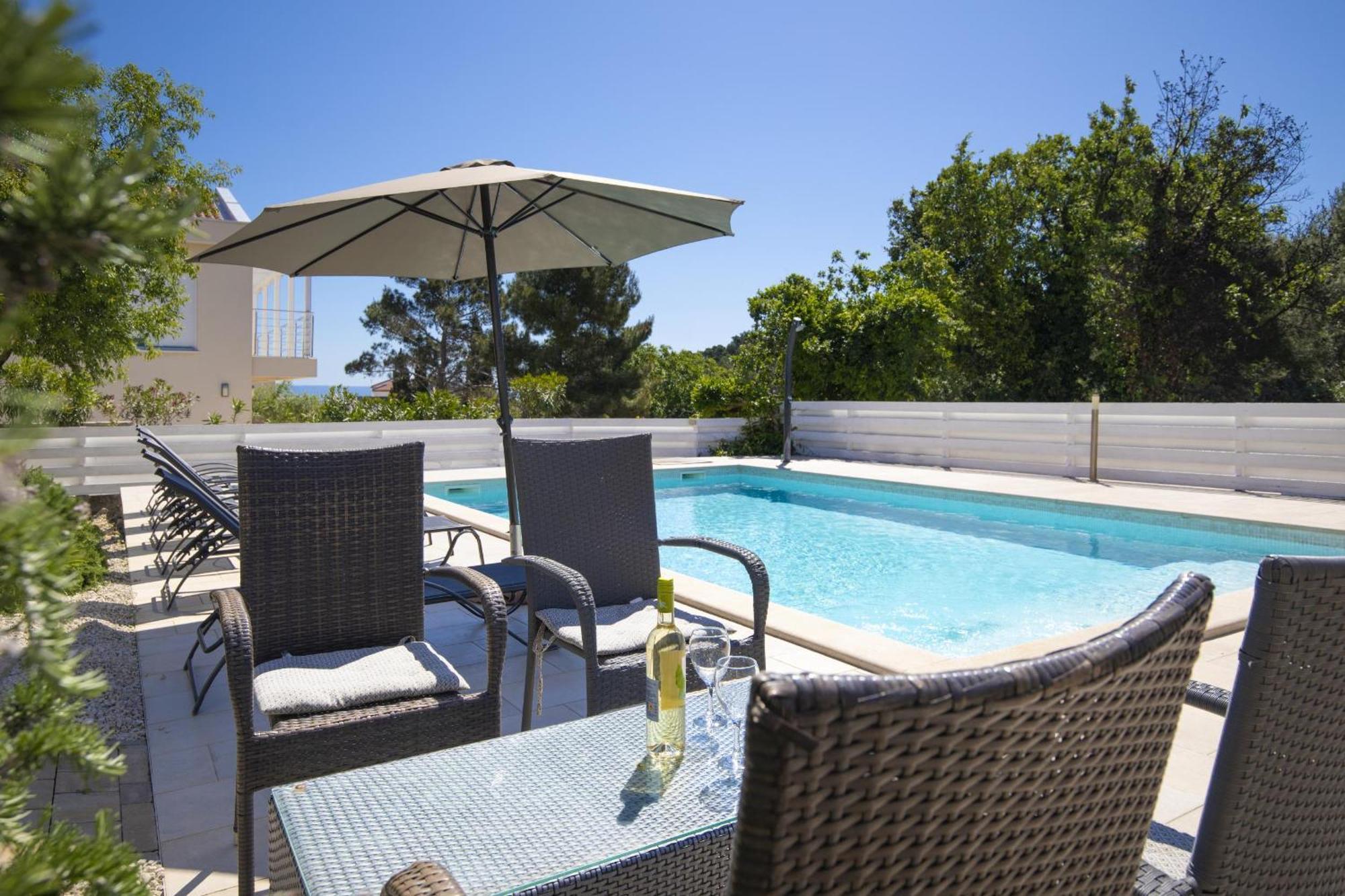 Villa Bella - Beautiful And Modern House With Pool, Souna, Jacuzzi & Playground, Liznjan - Istra Zewnętrze zdjęcie