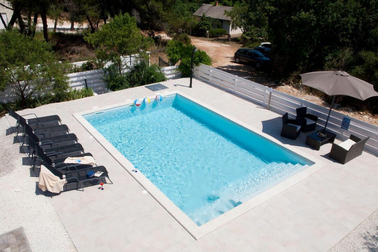 Villa Bella - Beautiful And Modern House With Pool, Souna, Jacuzzi & Playground, Liznjan - Istra Zewnętrze zdjęcie