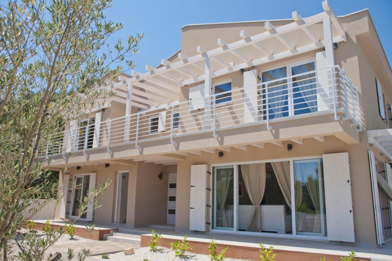 Villa Bella - Beautiful And Modern House With Pool, Souna, Jacuzzi & Playground, Liznjan - Istra Zewnętrze zdjęcie