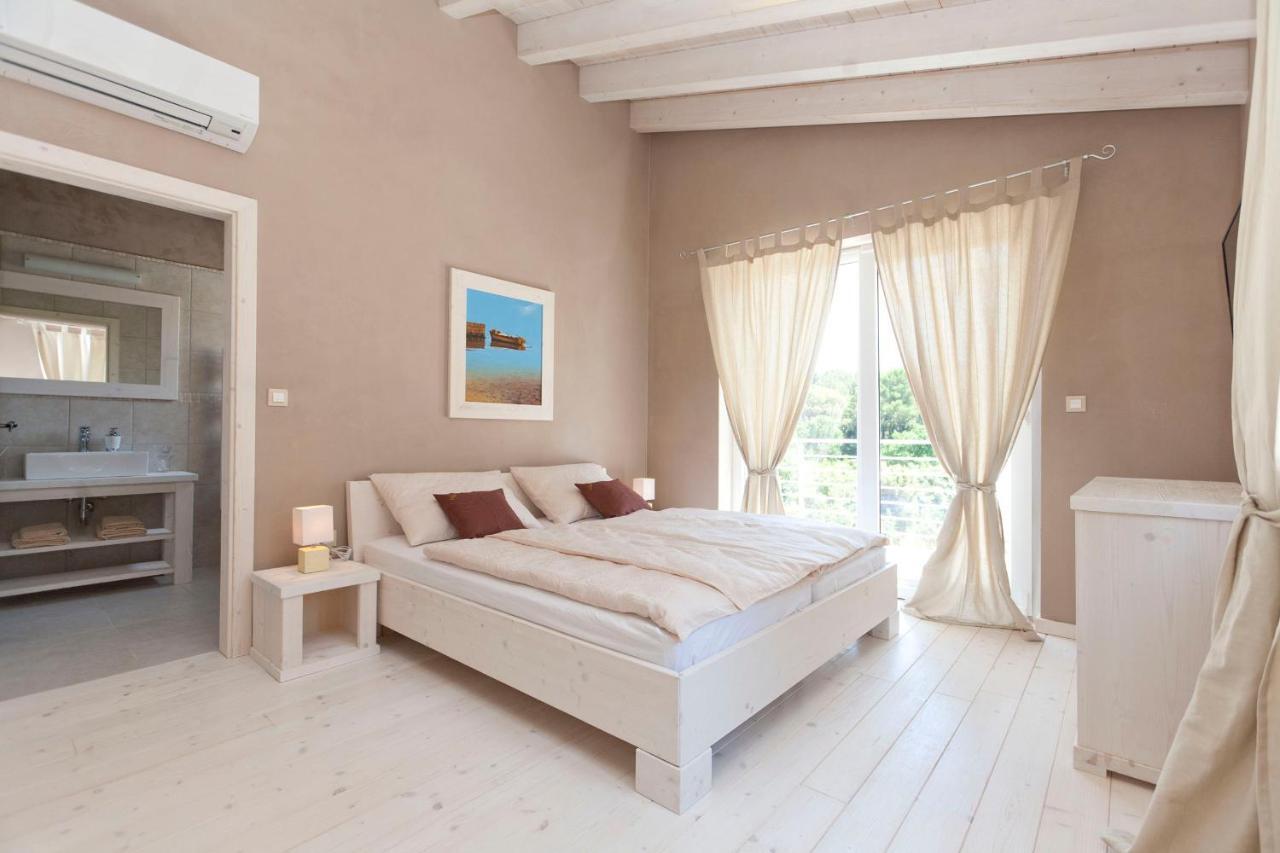 Villa Bella - Beautiful And Modern House With Pool, Souna, Jacuzzi & Playground, Liznjan - Istra Zewnętrze zdjęcie