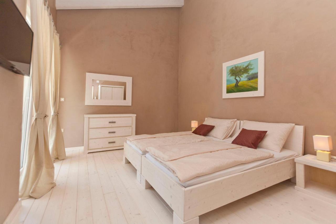 Villa Bella - Beautiful And Modern House With Pool, Souna, Jacuzzi & Playground, Liznjan - Istra Zewnętrze zdjęcie